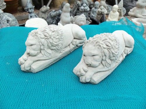 Concrete lions - concrete,