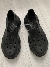 Black Shoes Size 8 Crocs Style