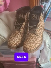 LADIES CATERPILLAR BOOTS Size