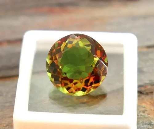 Zultanite round cut - 7.40,