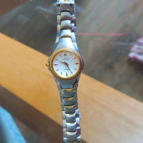 Seiko quartz ladies two tone - quartz, two-tone