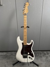 Fender Player Stratocaster Electric Guitar Polar White, Floyd Rose, HS