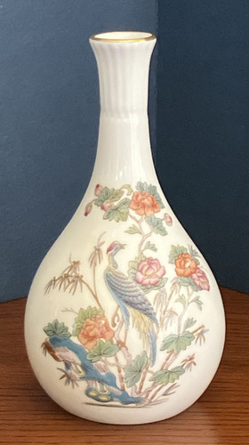 Kutani crane bud vase - 5-1/4",
