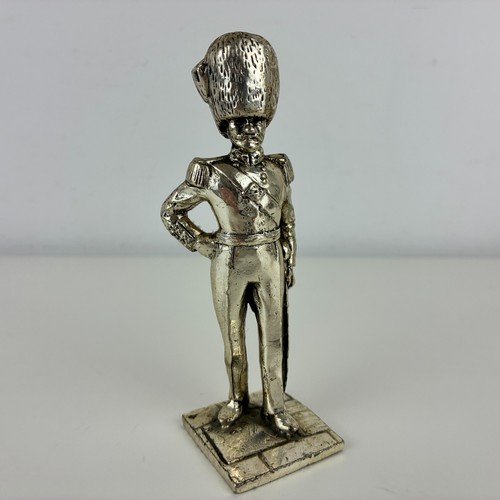 Royal hampshire guardsman - royal,