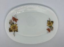 Pyrex 38cm Milk Glass Serving
