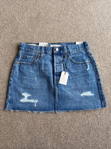 Bnwt levi blue denim icon - bnwt,