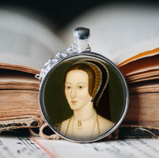 Anne Boleyn Pendant Necklace -