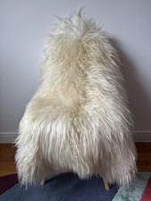 XL Large Genuine Icelandic Sheepskin Rug Nat. Cream Ivory Colour Curly Long Fur 