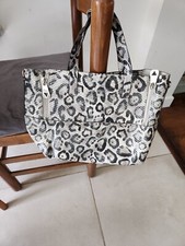 guess leopard print Shoulder Bag