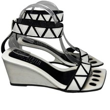 Luc Berjen Paris 40 9.5 White Black Leather Mod Retro Ankle Strap Wedge Heels