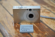 Canon IXUS 70 Digital Camera -