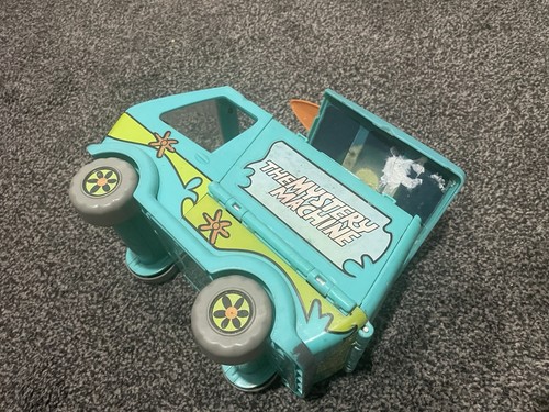 Scooby doo mystery machine - scooby,