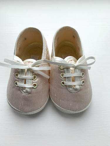 Sarah louise tie - silk, shoes