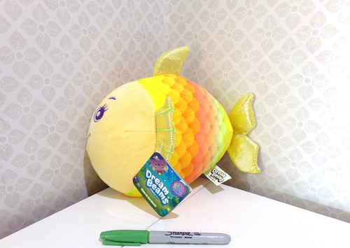 Bnwt reese the goldfish dream - reese,