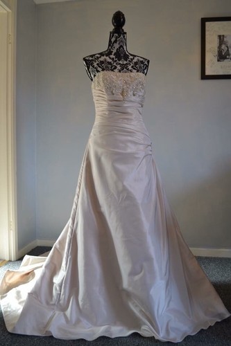 Benjamin roberts wedding dress - benjamin,