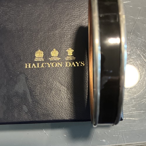 Halcyon days black - days, enamel