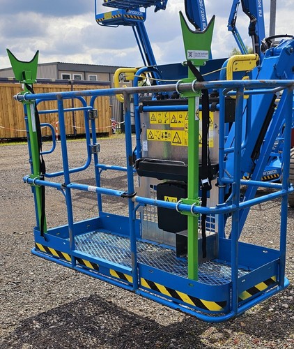Universal pipe rack attachment - universal,