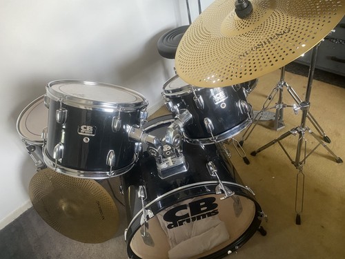Full size drum kit - drum,