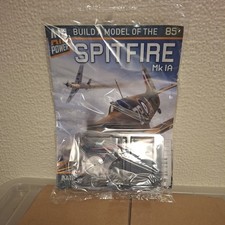 Hachette Build a Model