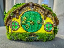 Miniature Hobbit house - Handmade Ornaments, DnD | LOTR | Bag End