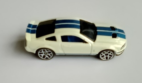 Hot wheels shelby gt500 - hot,