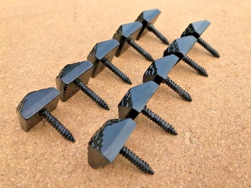 Door studs ornamental oak - ,