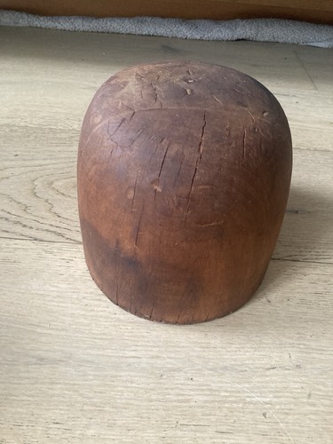 Wooden hat bloc - ,