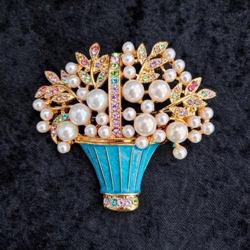 Faux pearl flower basket - pearl,