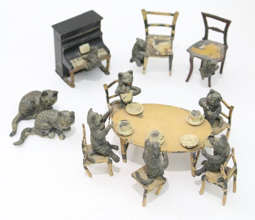 Vintage painted lead toy - painted, cat