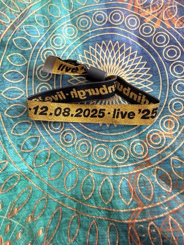 Oasis gold vip wristband - oasis,