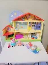 peppa pig playtime to bedtime house-lights/sounds, figures+lots of furniture