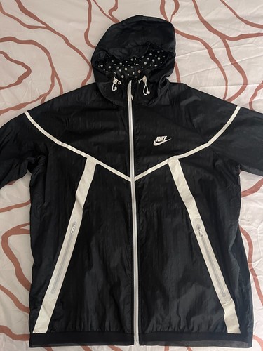 Nike hyperfuse windrunner