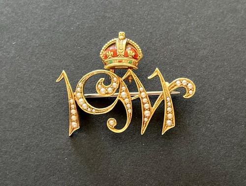Hallmarked 15ct gold and pearl - 15ct,