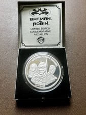 1997 WARNER BROS. DC COMICS **BATMAN & ROBIN** 1 OZ .999 SILVER PROOF MEDALLION