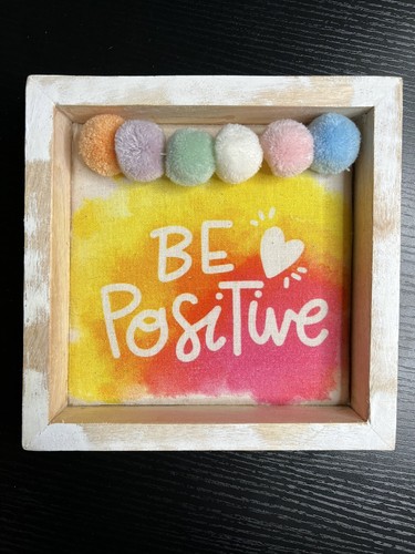 Positive wooden sign girls - be,