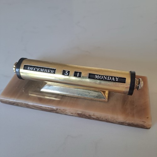 Vintage perpetual desk - perpetual,
