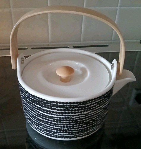 Marimekko siirtolapuutarha - -,