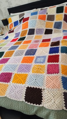 Granny square hand made - hand,