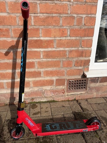 Red wheel grit - red,