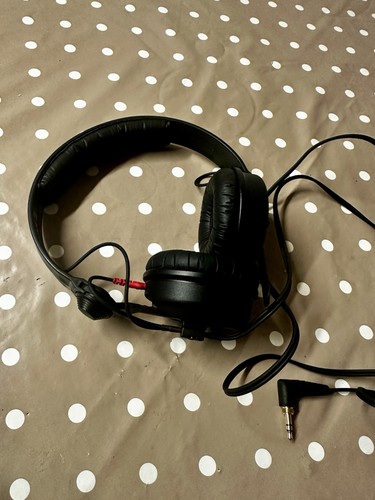 Sennheiser 70ω on ear - hd, on-ear