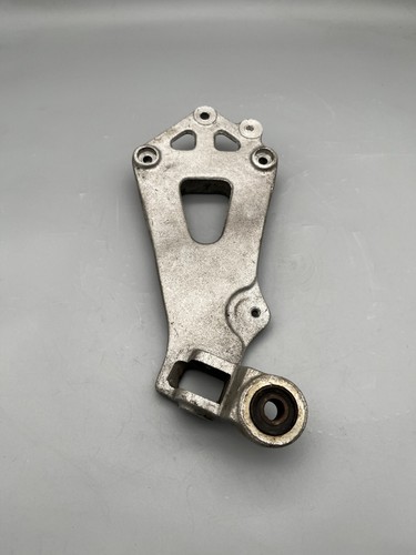 Suzuki gsxr 1100 footrest - suzuki,
