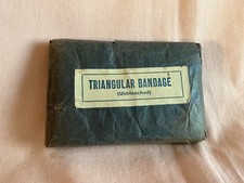 WW2 MEDICAL TRIANGULAR BANDAGE