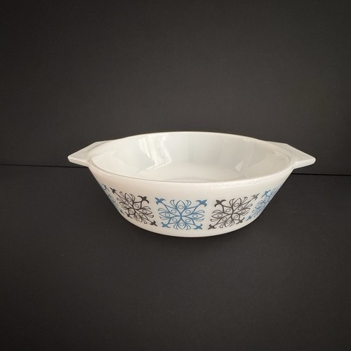 Chelsea pyrex oven dish - pyrex,