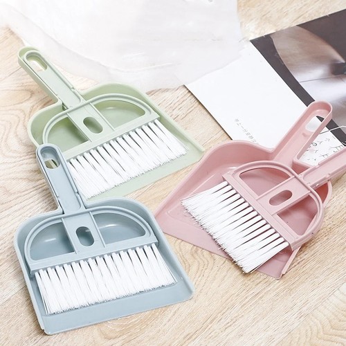 Small mini dustpan - &, brush