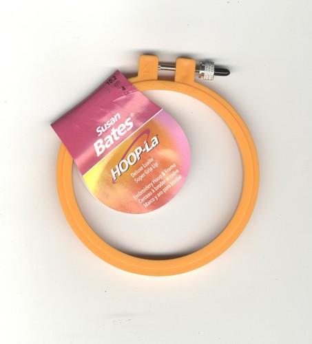 Hoop plastic cross - 4",