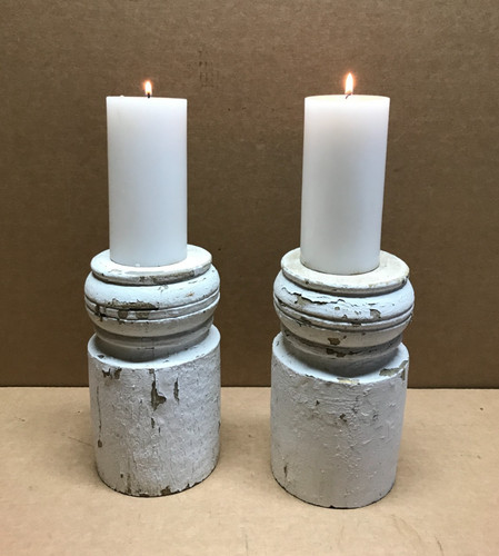 Pair turned wood shabby - 9",