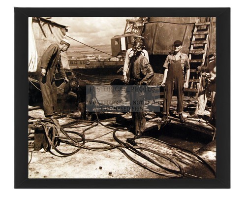 Uss arizona divers salvage - arizona,