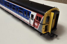 HORNBY 4VEP CLASS 423 - SPARES OR REPAIR BR NSE LIVERY - end coach only