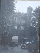 Old Cars, Trinity Gate