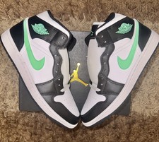 Nike Air Jordan 1 Mid Mens